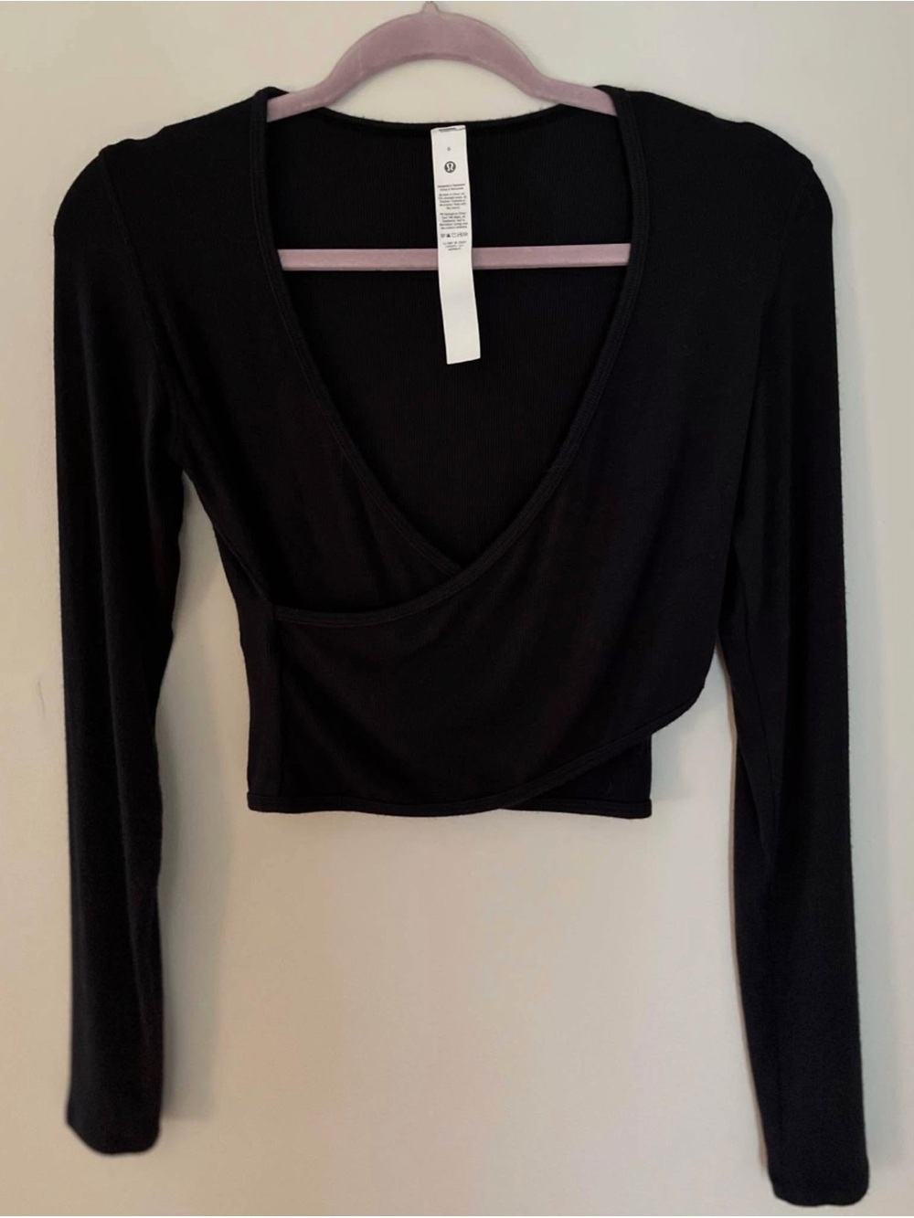 lululemon athletica Black Long-Sleeve Wrap Crop Top